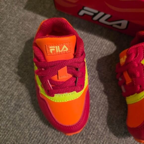 FILA Infants Sz 6 Cress Color Block Sneaker Shoe 7RM02044-832 shor/fred/sfty NIB - Picture 4 of 7